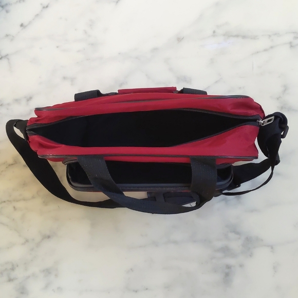 NWOT. TAG Travel Carry-on/Laptop bag. - Picture 3 of 3